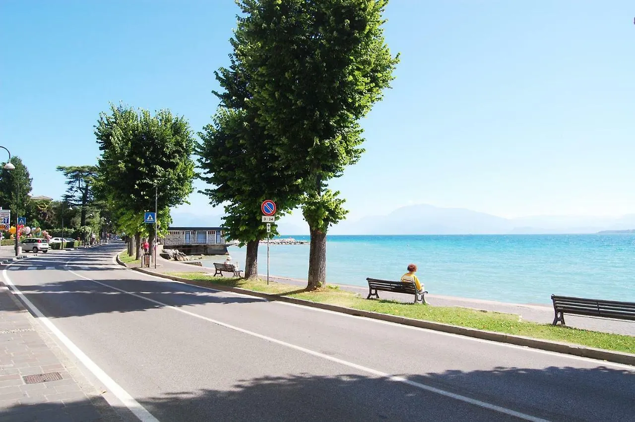 Maison Audrey Desenzano del Garda
